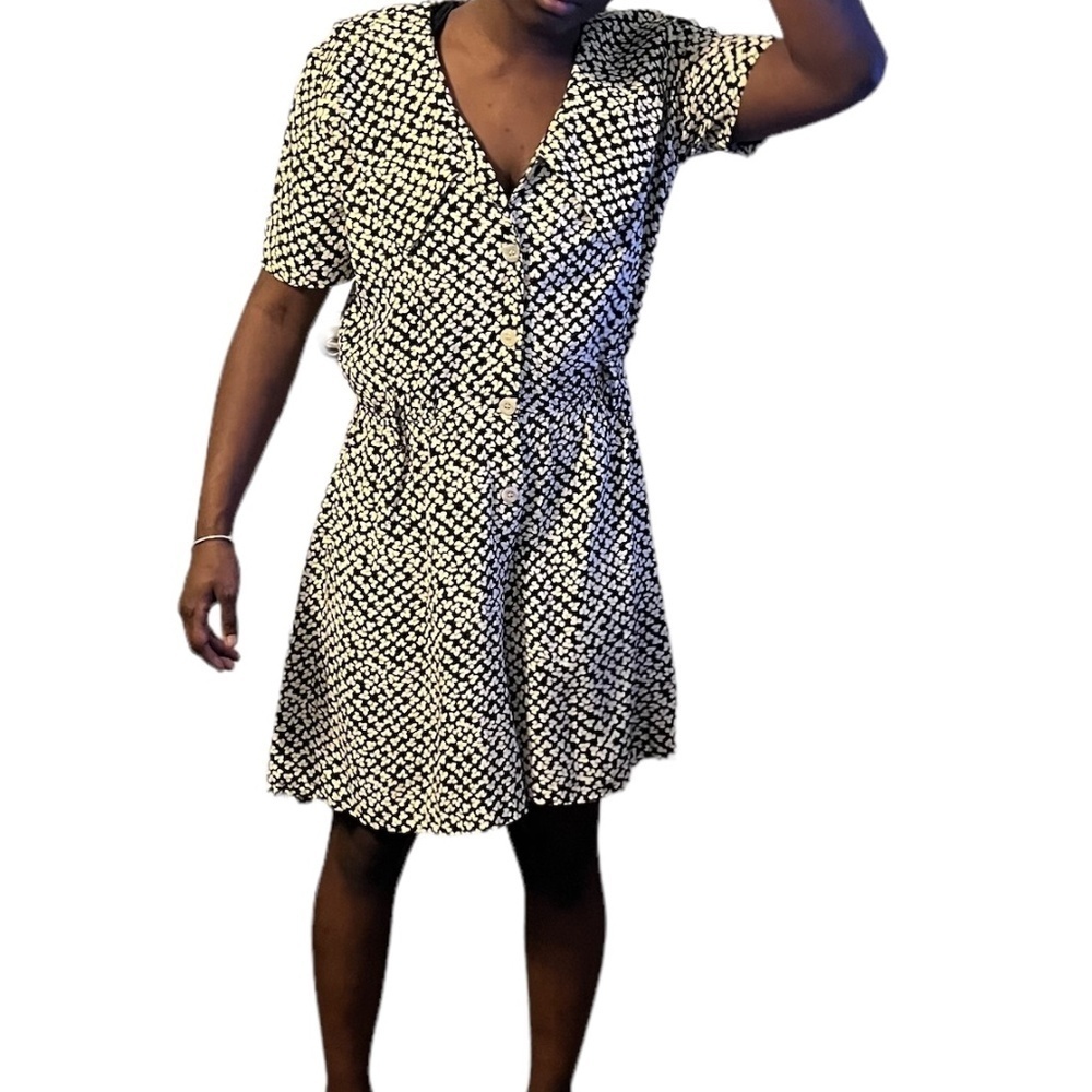 VINTAGE Caren Desiree Black & White Floral Pattern Button Romper, Size 8
